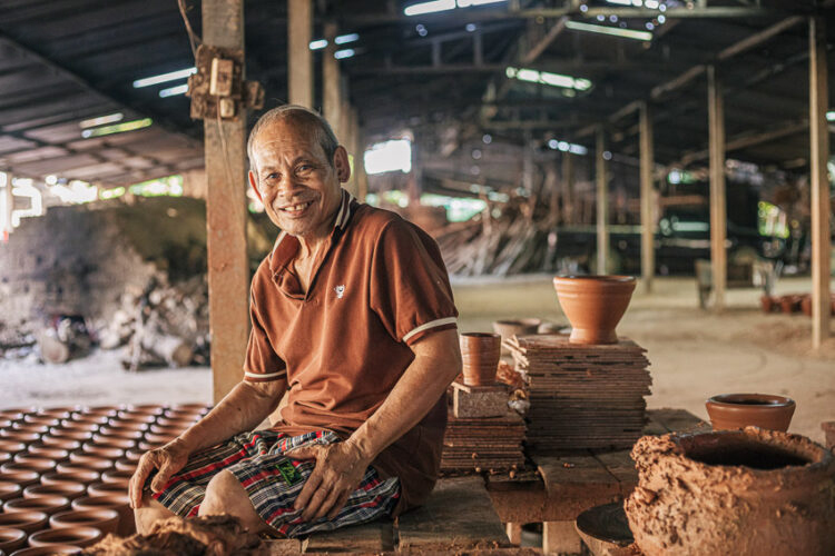 Tour villaggi artigianali di Chiang Mai - artigiano